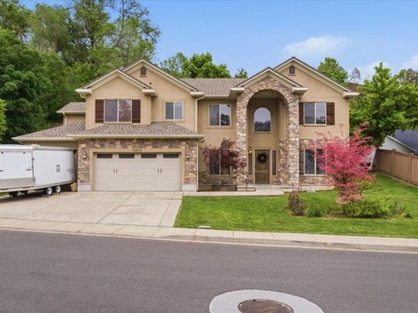 2452 OAK LN , Layton, UT 84040