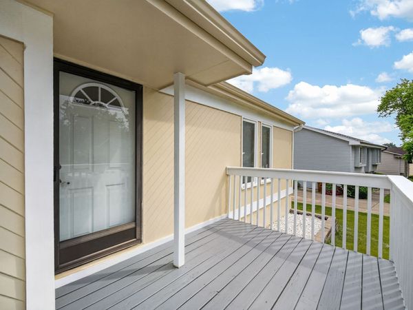 9701 Monroe Court, Urbandale, IA 50322