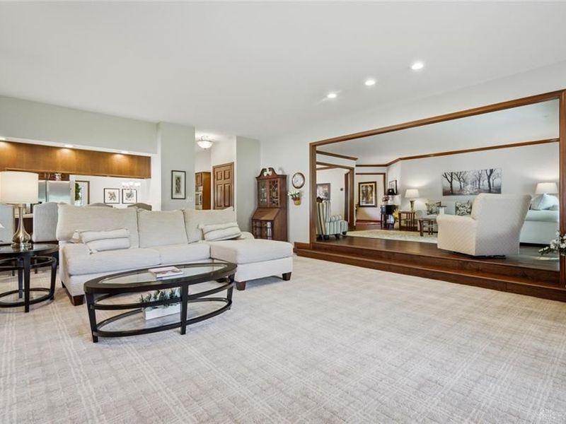 2144 Canterbury Court, Troy, OH 45373 Photo 8