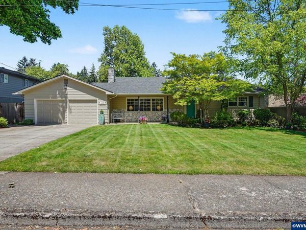 695 Snow White Wy SE, Salem, OR 97302