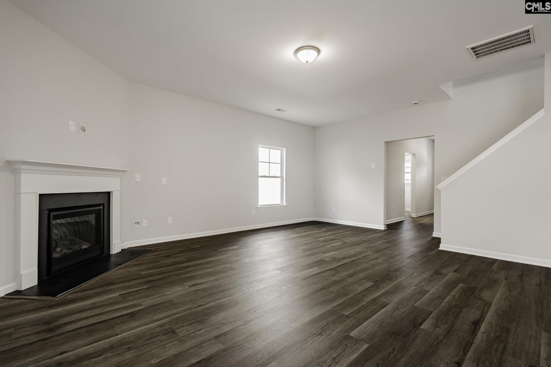 404 Hardwick Drive  Photo 4