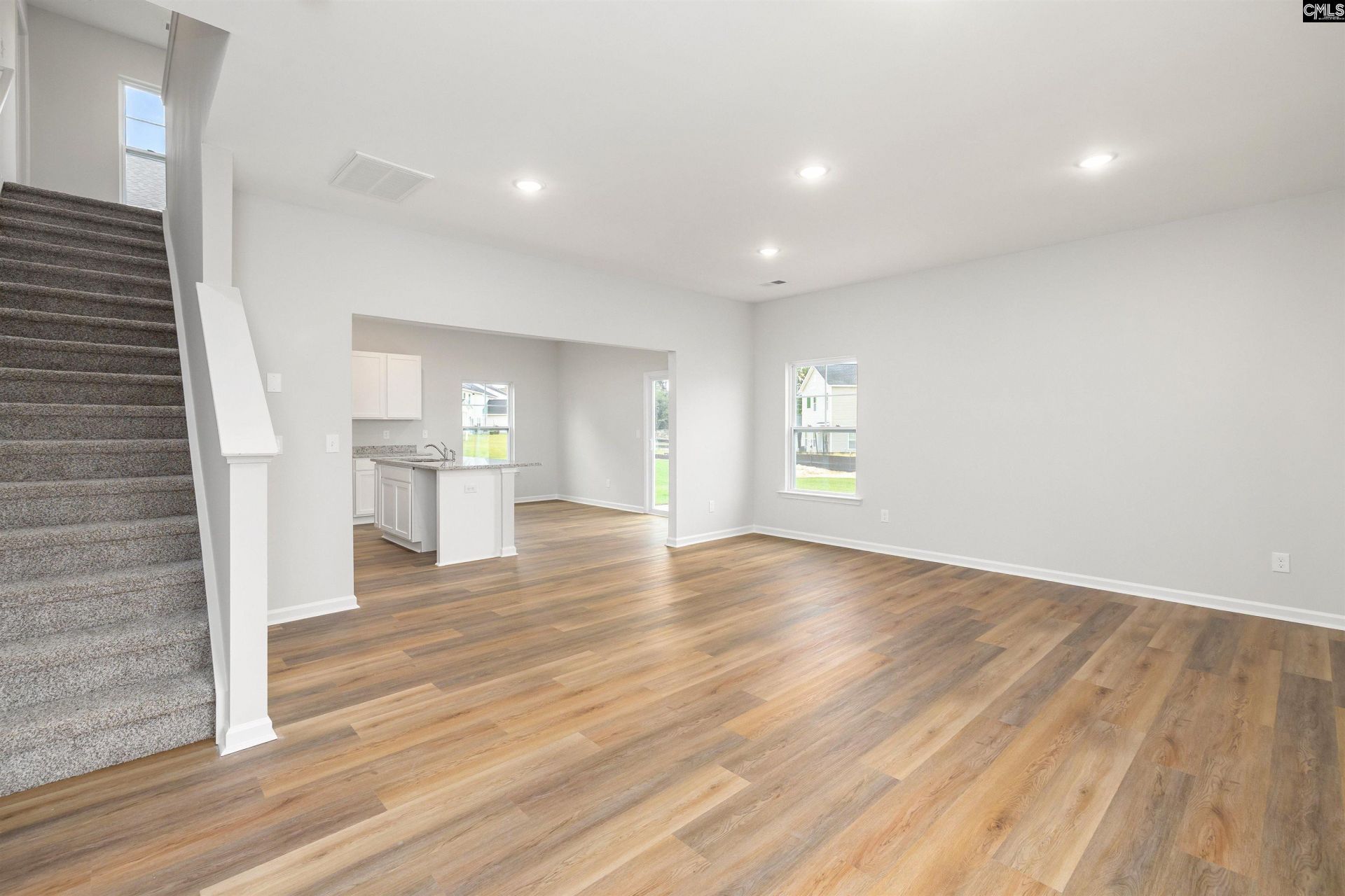 404 Hardwick Drive Photo 7