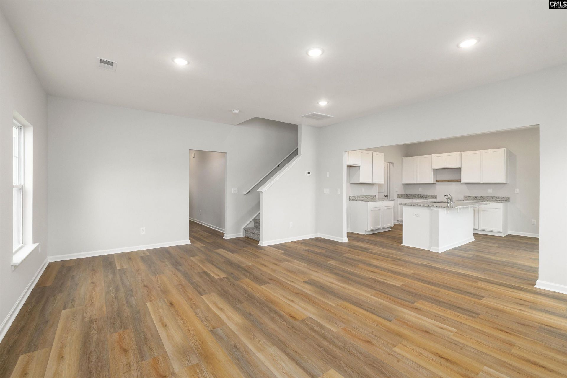 404 Hardwick Drive Photo 9