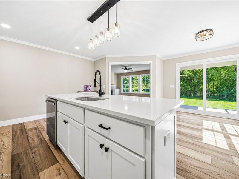 975 Lake Road, Conneaut, OH 44030 Photo 14