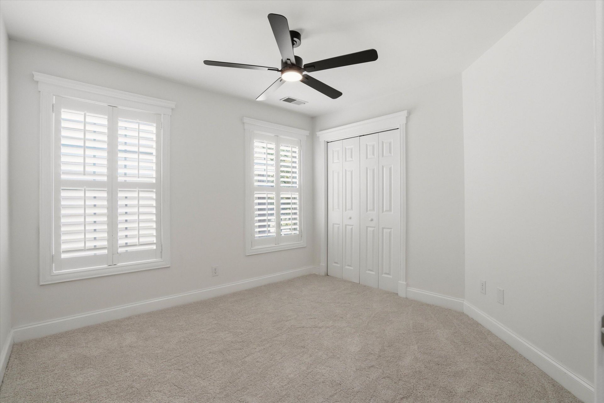 102 Sago Palm Court Photo 34