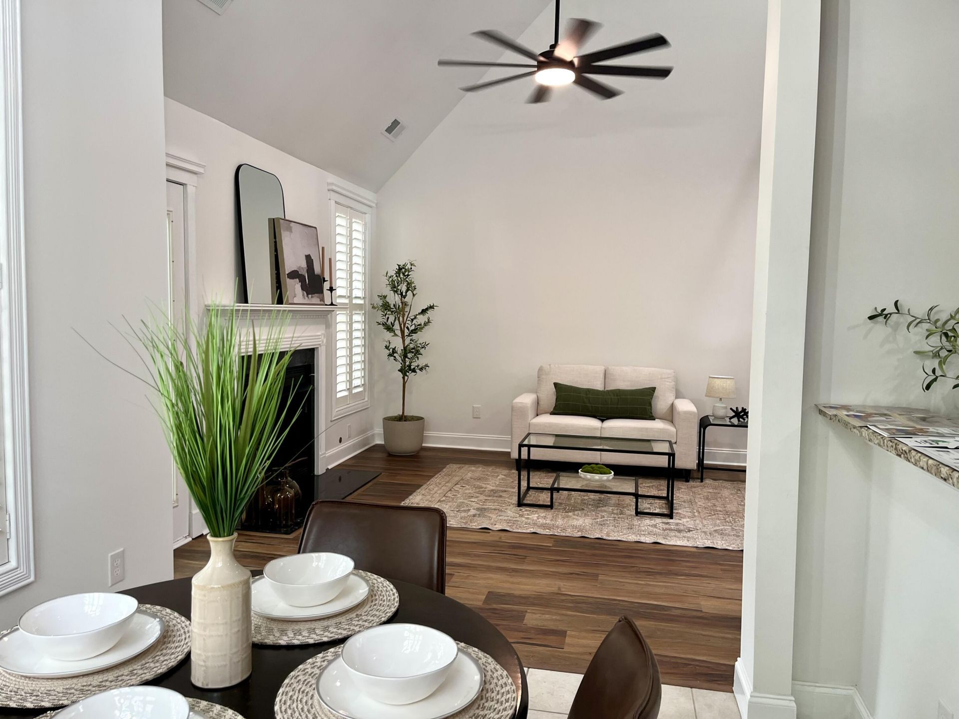 102 Sago Palm Court Photo 8