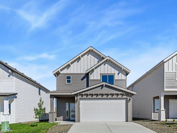 10466 Clearwater Dr, Kennewick, WA 99336