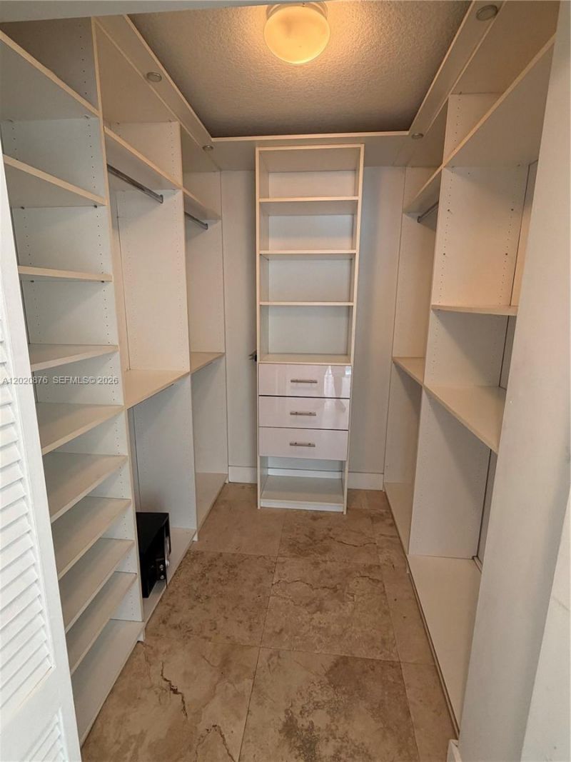 41 SE 5th St , Unit 716, Miami, FL 33131 Photo