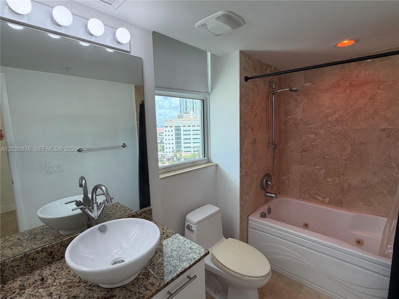 41 SE 5th St , Unit 716, Miami, FL 33131 Photo