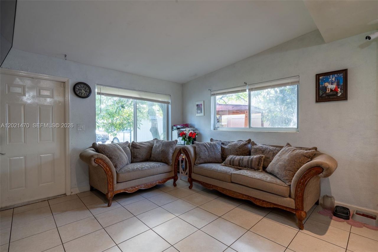3235 NW 2nd St, Lauderhill, FL 33311 Photo