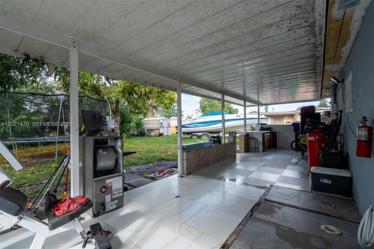 3235 NW 2nd St, Lauderhill, FL 33311 Photo