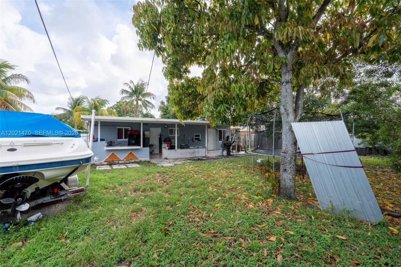 3235 NW 2nd St, Lauderhill, FL 33311 Photo