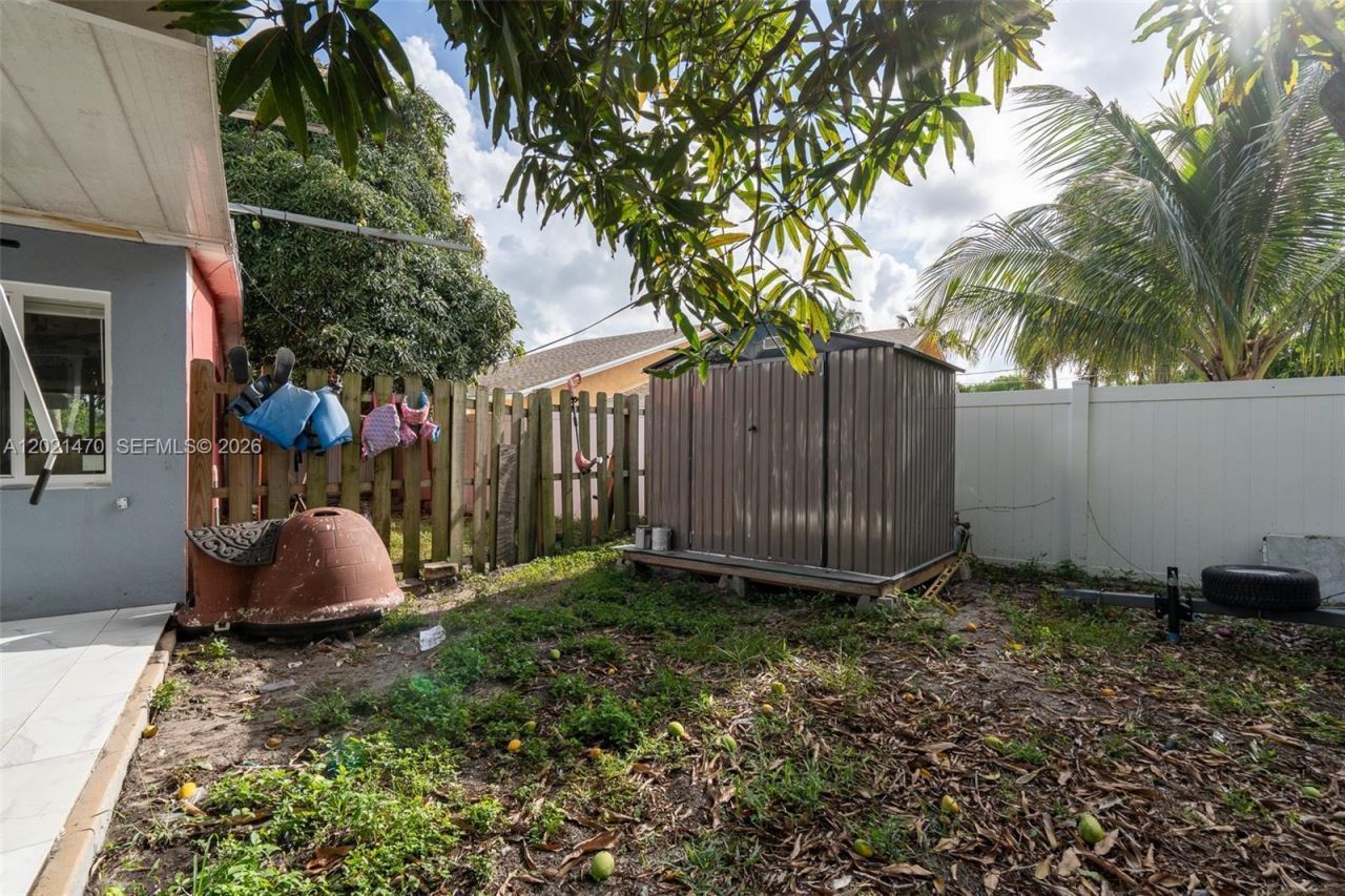 3235 NW 2nd St, Lauderhill, FL 33311 Photo