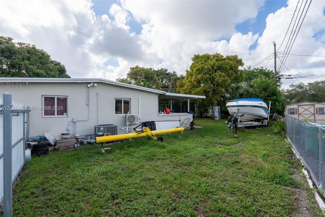 3235 NW 2nd St, Lauderhill, FL 33311 Photo