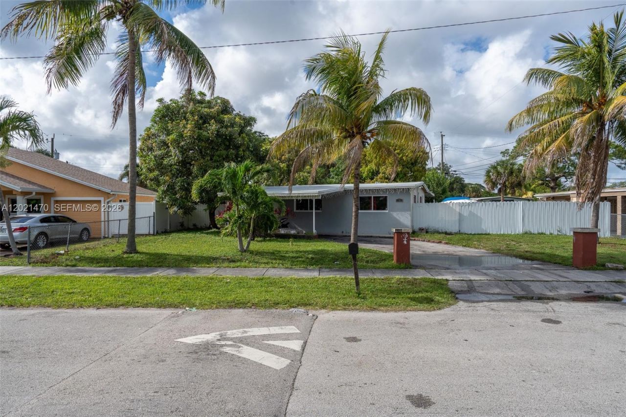 3235 NW 2nd St, Lauderhill, FL 33311 Photo