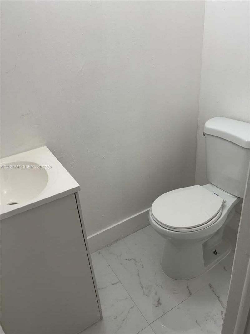 2145 NW 19th Ter , Unit 205, Miami, FL 33125 Photo