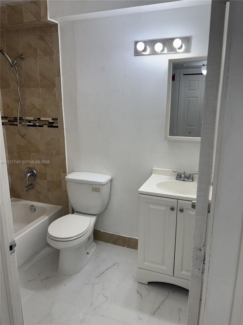 2145 NW 19th Ter , Unit 205, Miami, FL 33125 Photo