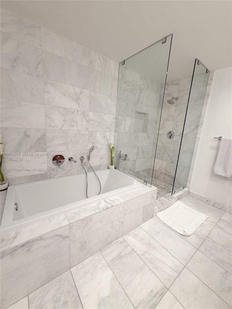 401 N Birch Rd , Unit 415, Fort Lauderdale, FL 33304 Photo