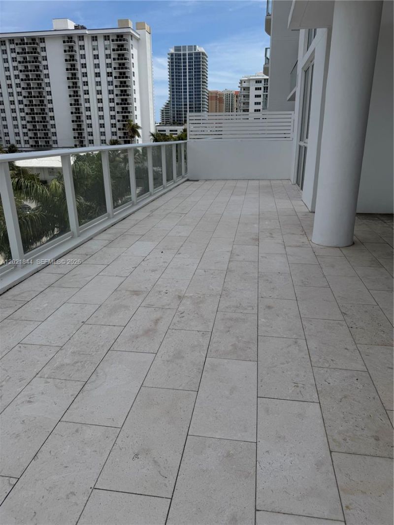 401 N Birch Rd , Unit 415, Fort Lauderdale, FL 33304 Photo