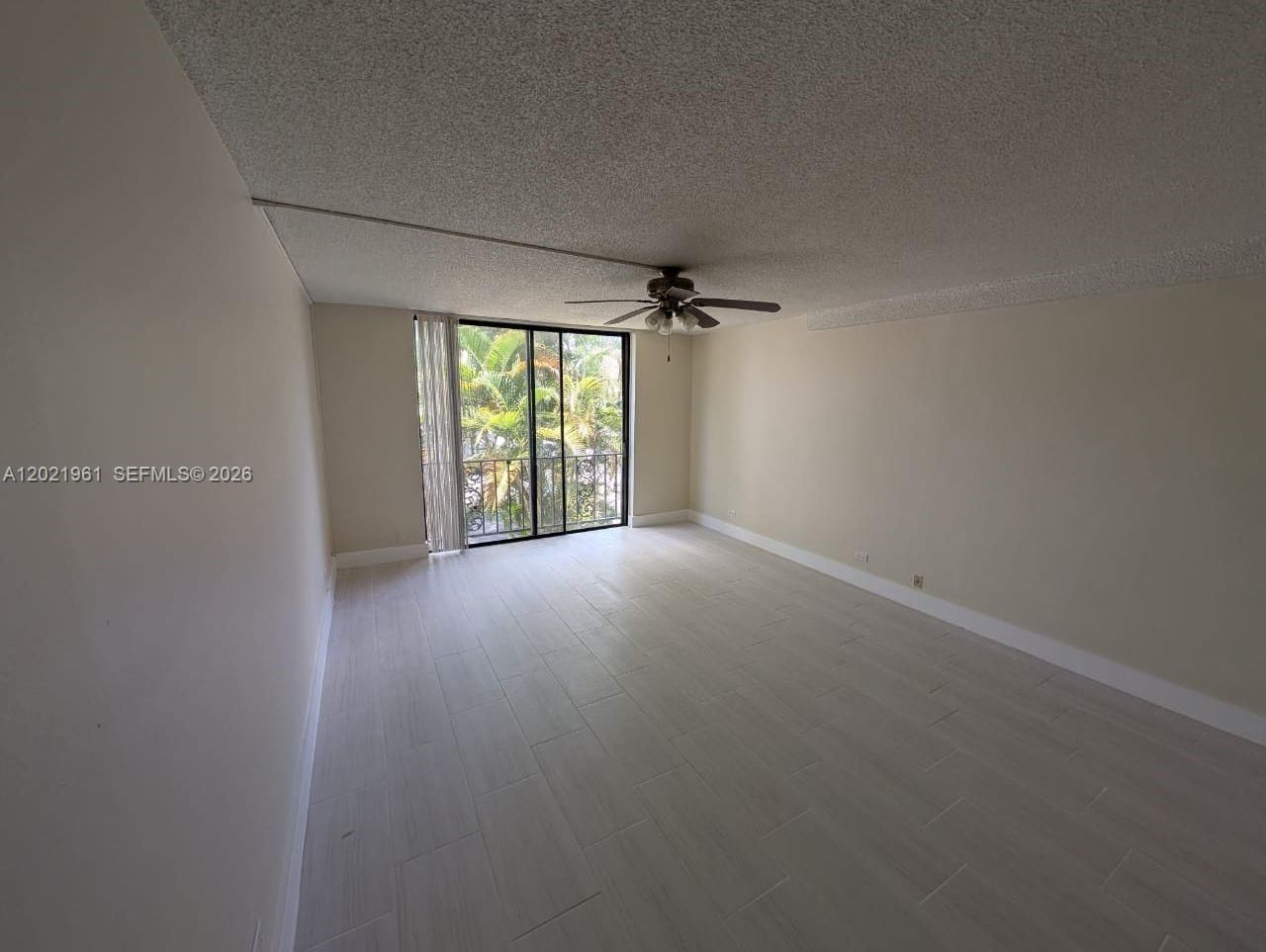 3680 Inverrary Dr, Unit 2M, Lauderhill, FL 33319 Photo
