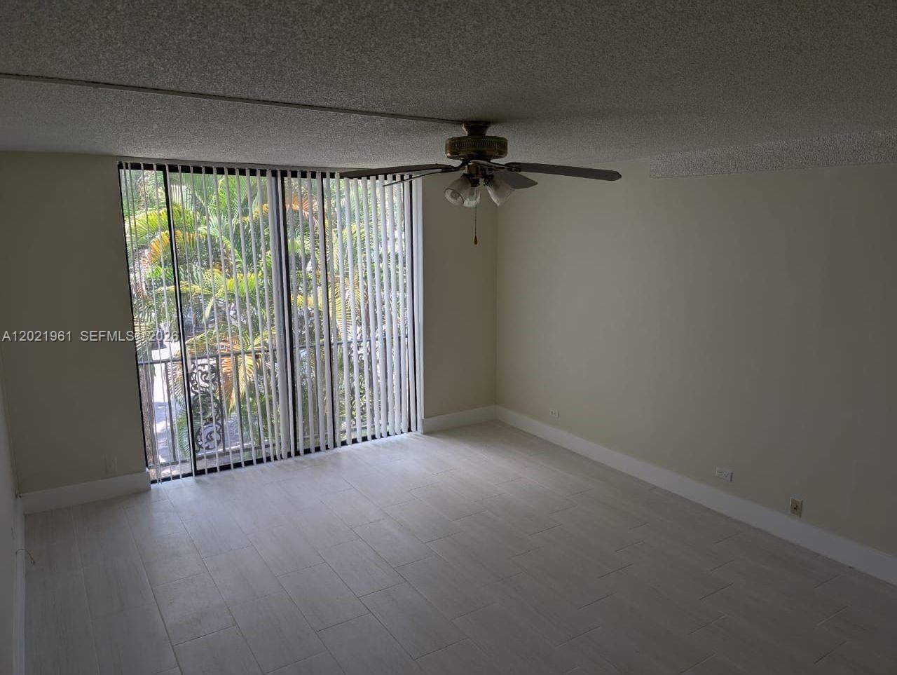 3680 Inverrary Dr, Unit 2M, Lauderhill, FL 33319 Photo
