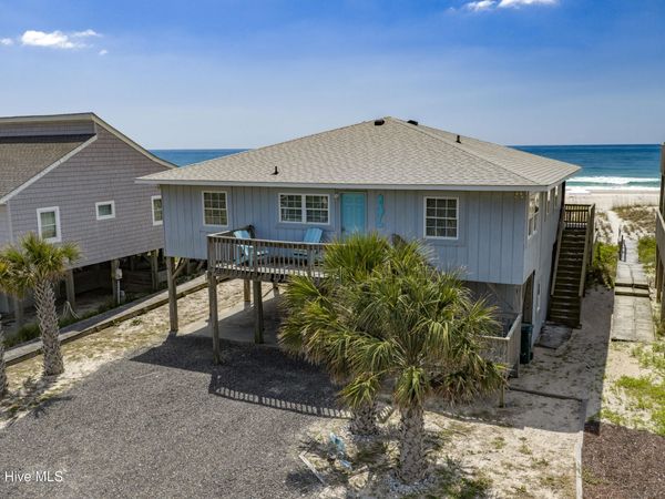 603 N Anderson Boulevard , Topsail Beach, NC 28445