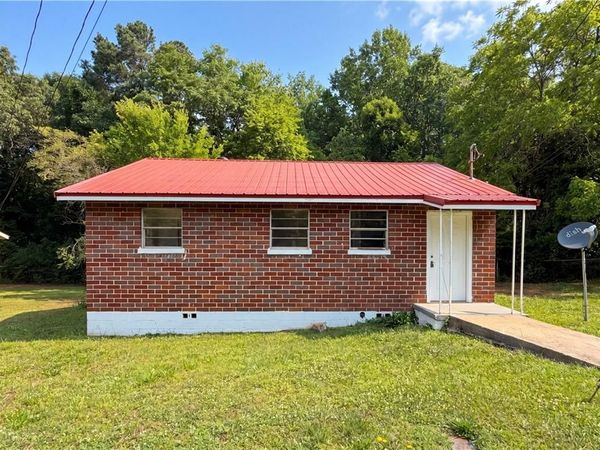 243 Glenn Street , Jackson, GA 30233