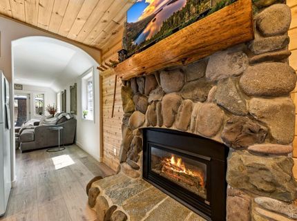 2190 Big Pine Avenue, South Lake Tahoe, CA 96150 Photo