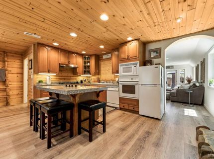 2190 Big Pine Avenue, South Lake Tahoe, CA 96150 Photo