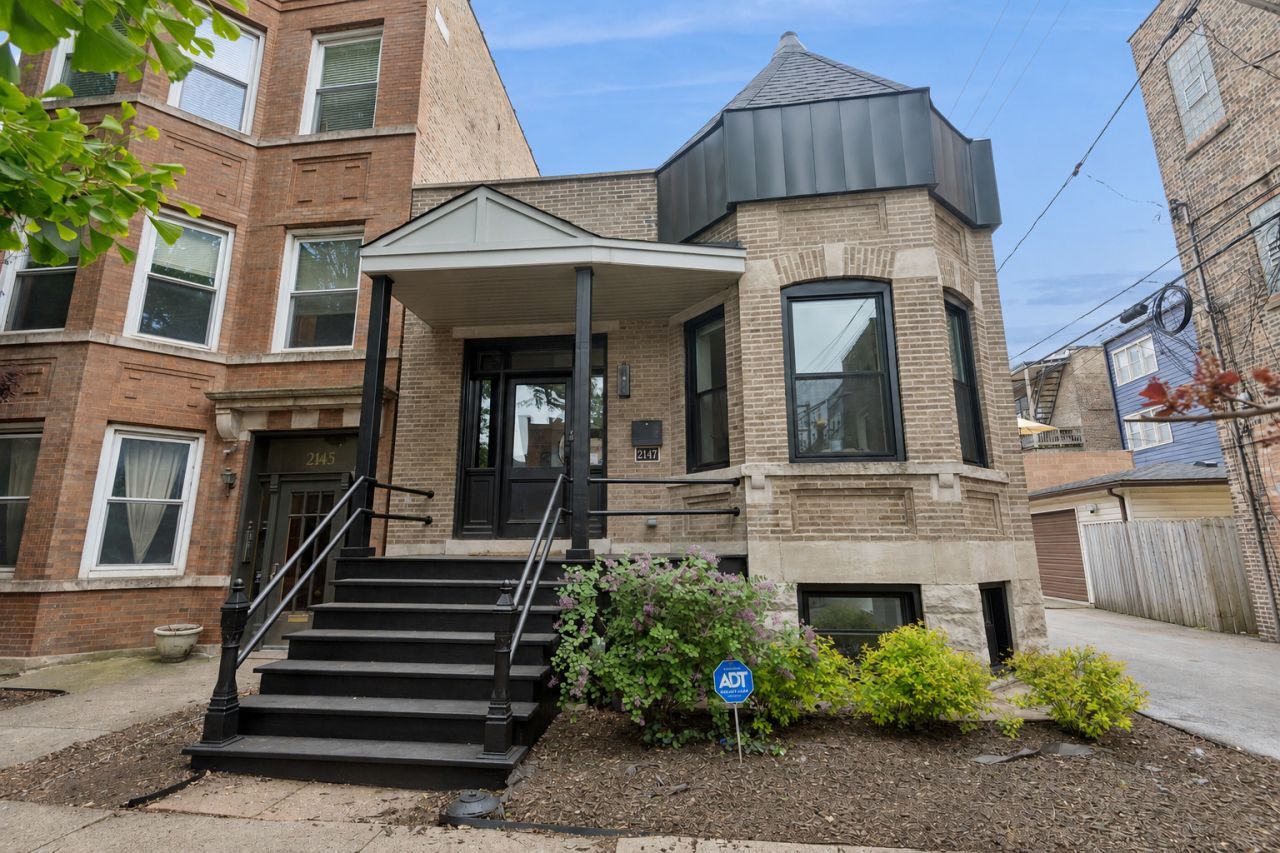 2147 W Thomas Street , Chicago, IL 60622 Main Photo