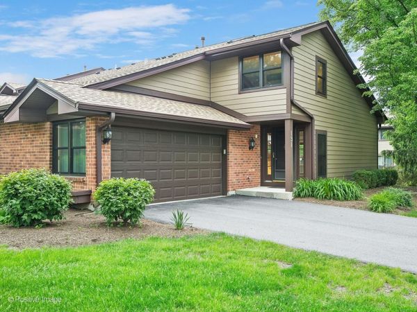 131 White Birch Lane , Westmont, IL 60559