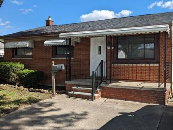 5113 Glenis Street , Dearborn Heights, MI 48125