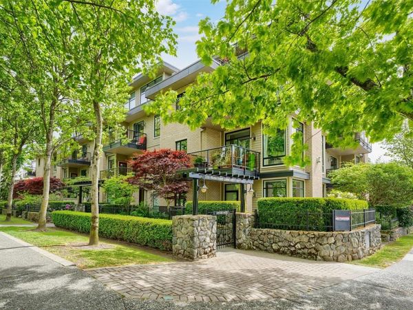 330 Waterfront Cres, Unit #207, Victoria, BC V8T 5K3