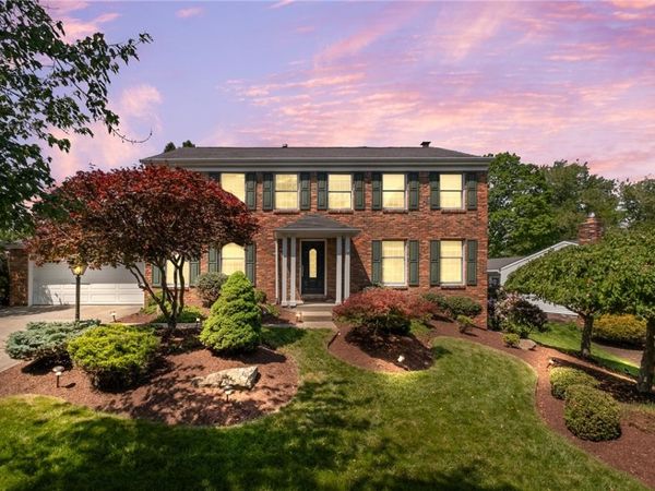109 Marshall Dr , Pittsburgh, PA 15228
