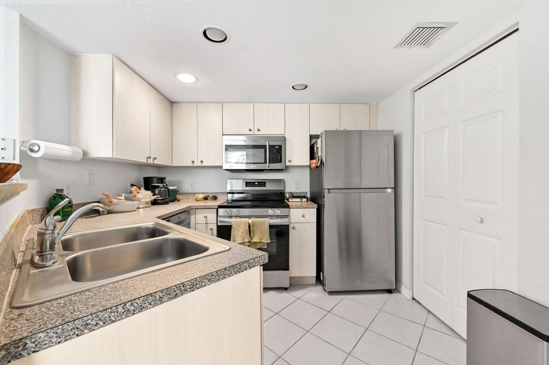 1801 N Flagler Drive, Unit 308, West Palm Beach, FL 33407 Photo