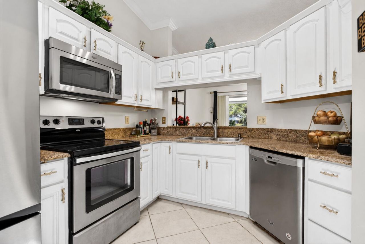 1921 Discovery Circle E, Deerfield Beach, FL 33442 Photo