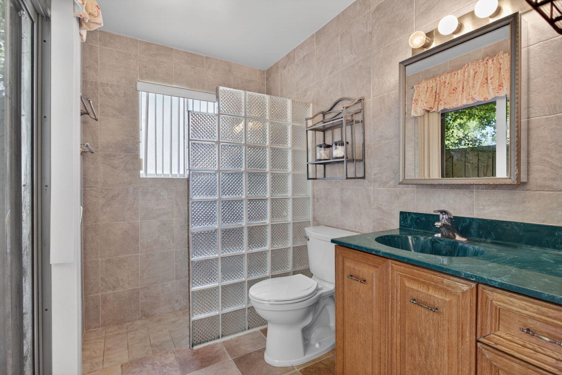 1921 Discovery Circle E, Deerfield Beach, FL 33442 Photo