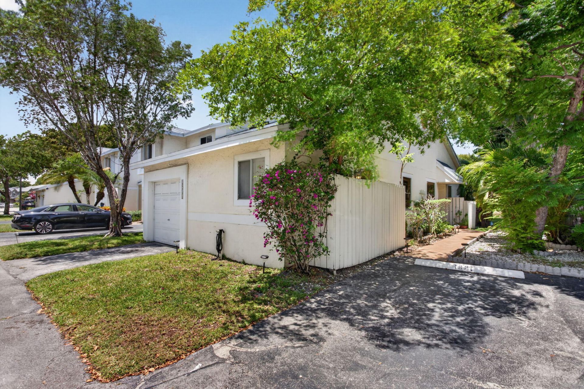 1921 Discovery Circle E, Deerfield Beach, FL 33442 Photo
