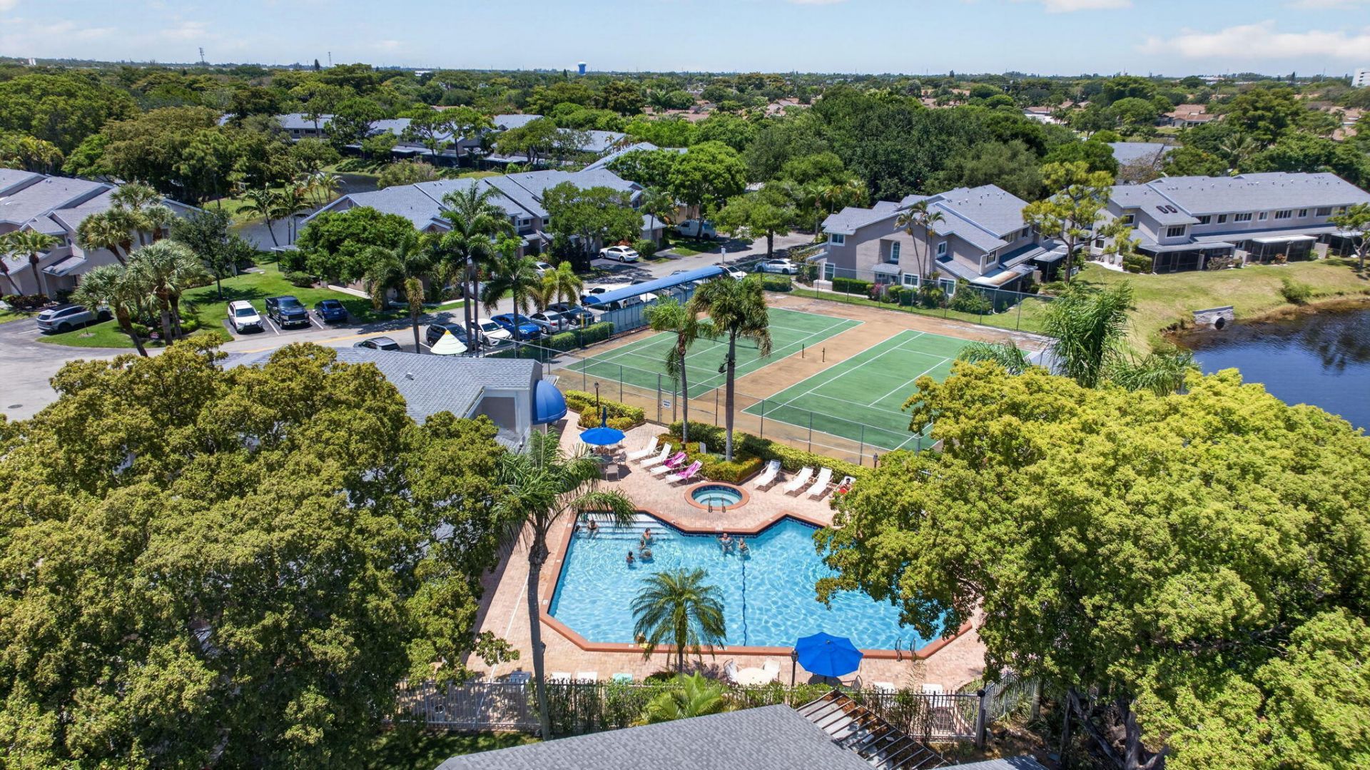 1921 Discovery Circle E, Deerfield Beach, FL 33442 Photo
