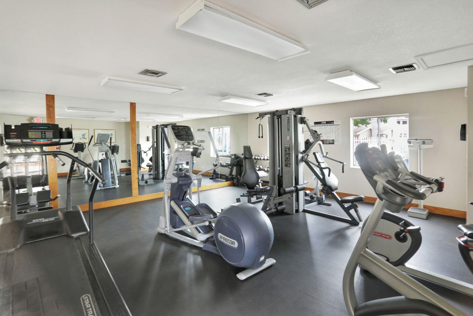 1921 Discovery Circle E, Deerfield Beach, FL 33442 Photo
