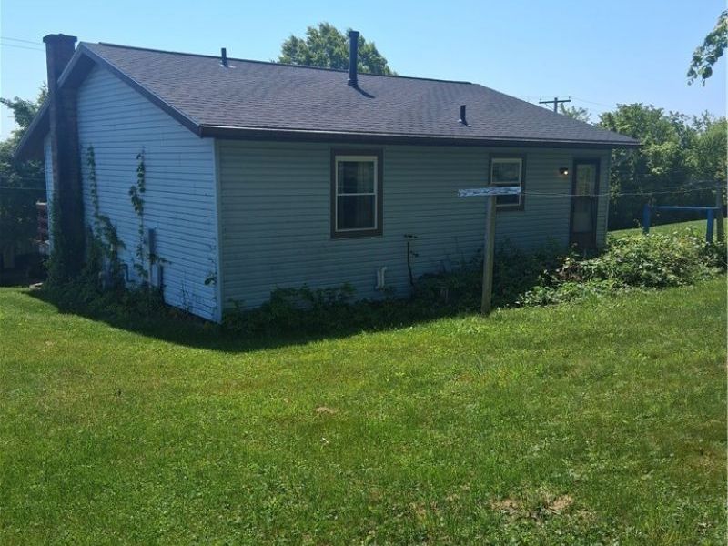 132 W Highland Avenue , Barnesville, OH 43713 Photo 4