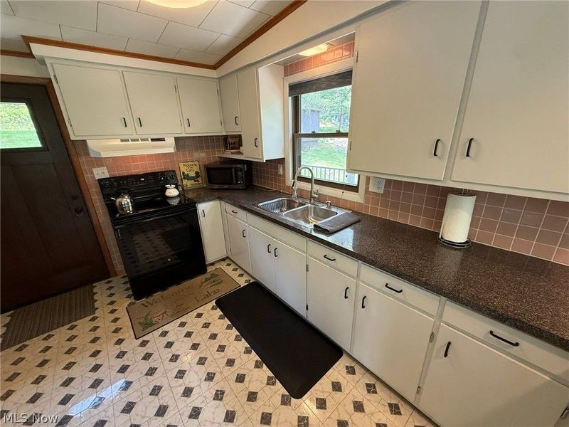9073 N Shore Drive NE, Mineral City, OH 44656 Photo 14
