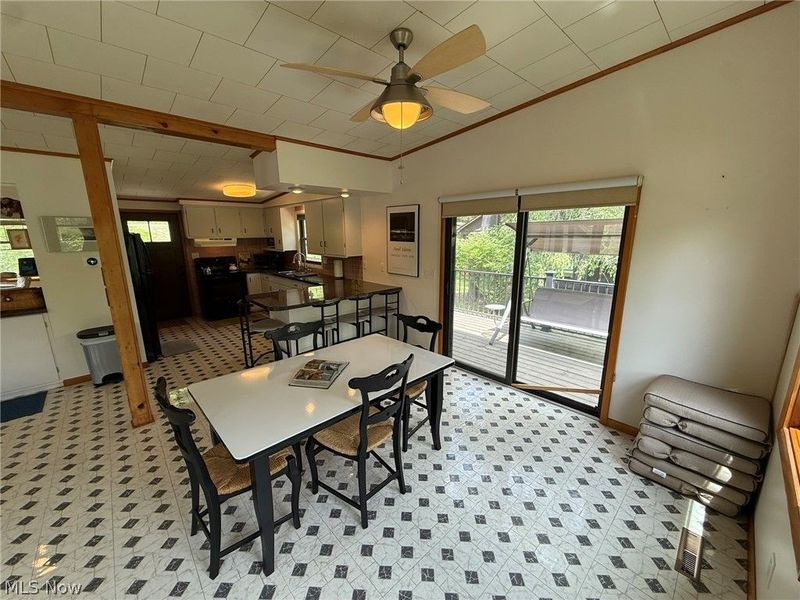 9073 N Shore Drive NE, Mineral City, OH 44656 Photo 9