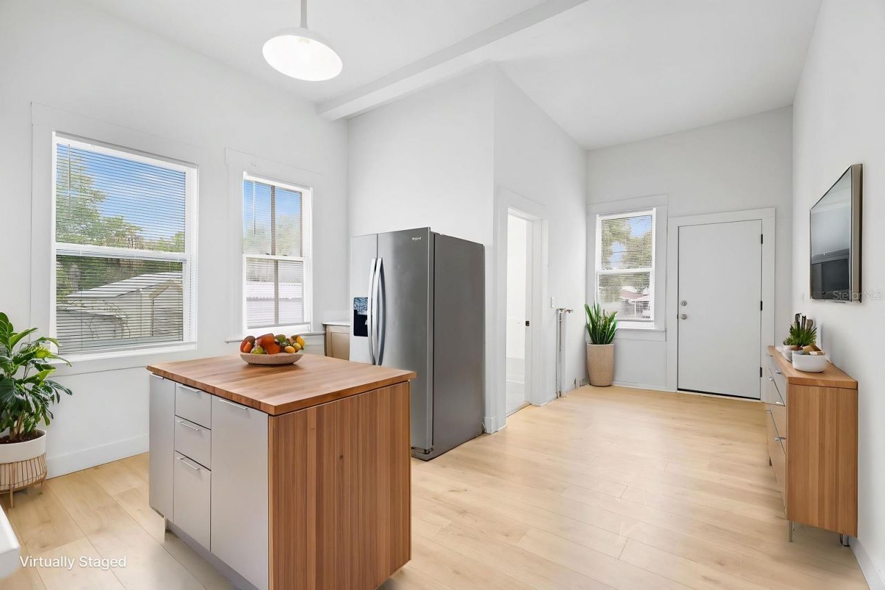 2006 E Columbus Drive, Unit A, Tampa, FL 33605 Photo