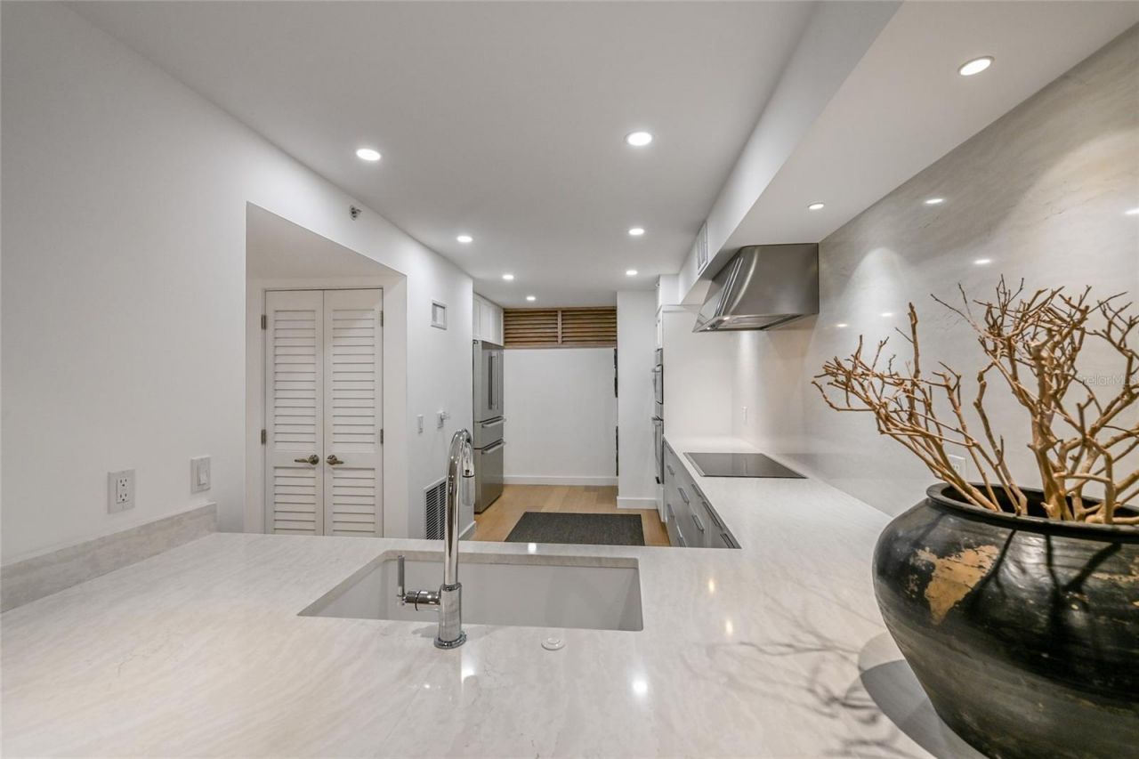 988 Blvd Of The Arts, Unit 1710, Sarasota, FL 34236 Photo