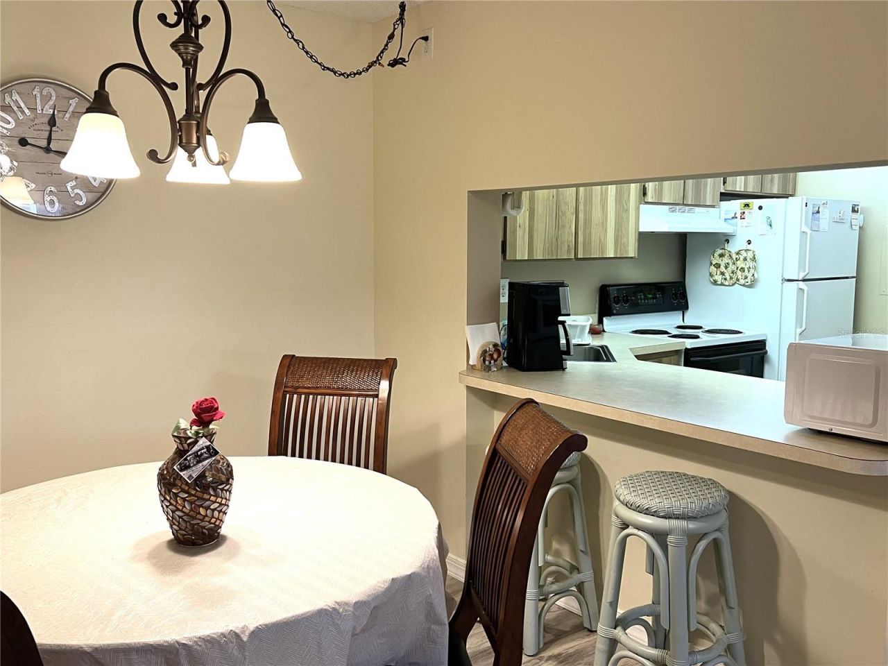 2655 Pine Ridge Way N, Unit B1, Palm Harbor, FL 34684 Photo