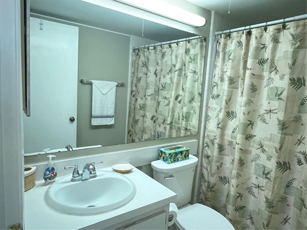 2655 Pine Ridge Way N, Unit B1, Palm Harbor, FL 34684 Photo