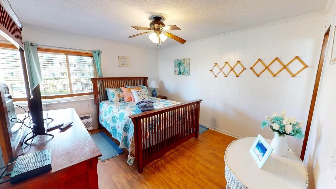 9660 Shore Dr.  Photo 10