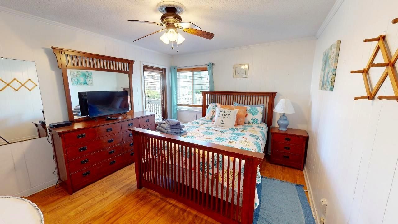 9660 Shore Dr.  Photo 11