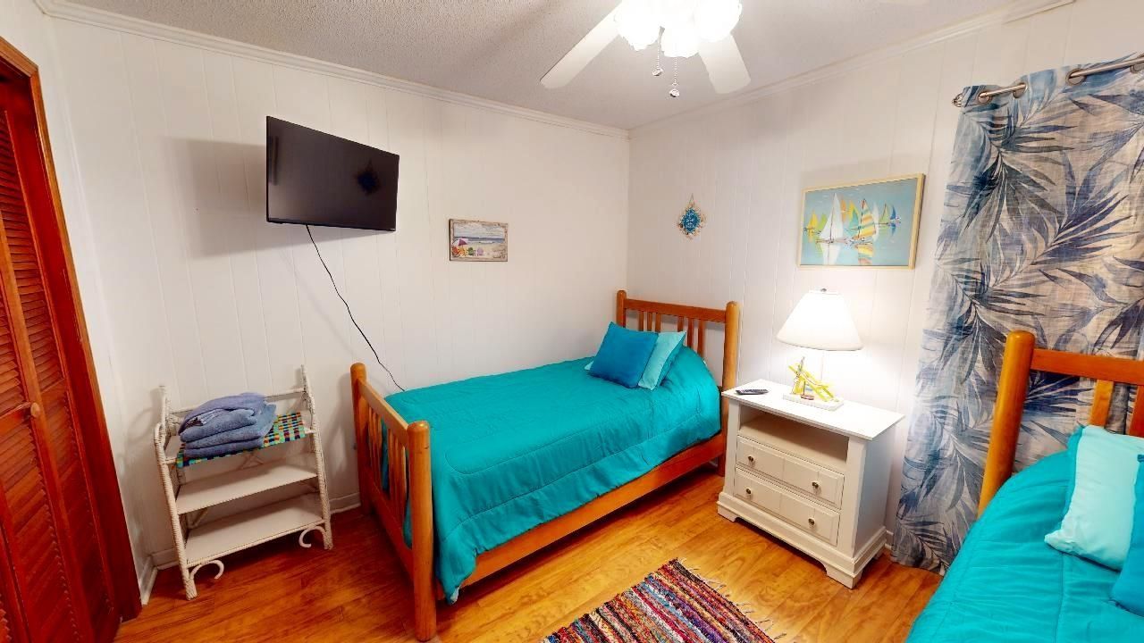 9660 Shore Dr.  Photo 14